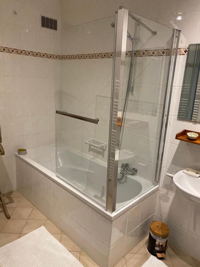 Vikarti Stay, A Lovely House With Incredible View Динант Екстериор снимка